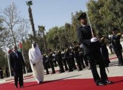 Qatari emir in historic Gaza visit