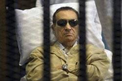 Egypt court orders retrial for Mubarak