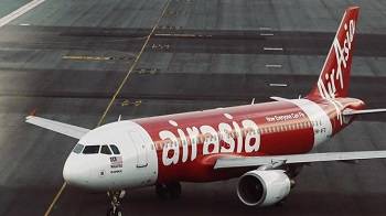 AirAsia flight with 162 people missing