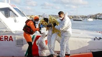 Some 300 migrants missing at sea