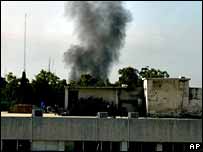 Militants occupy Pakistan shrine