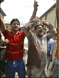 Protesters shot dead in Kashmir 