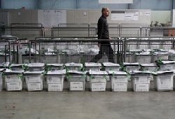 Kosovo holds historic election 
