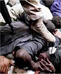 US Admits Holding 10,000 Iraqi Prisoners