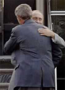 Bush, Putin Hold Talks at Camp David