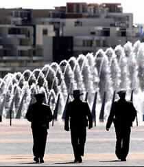 After Death of Aboriginal Youth 30 Australian Police Injured in Riot